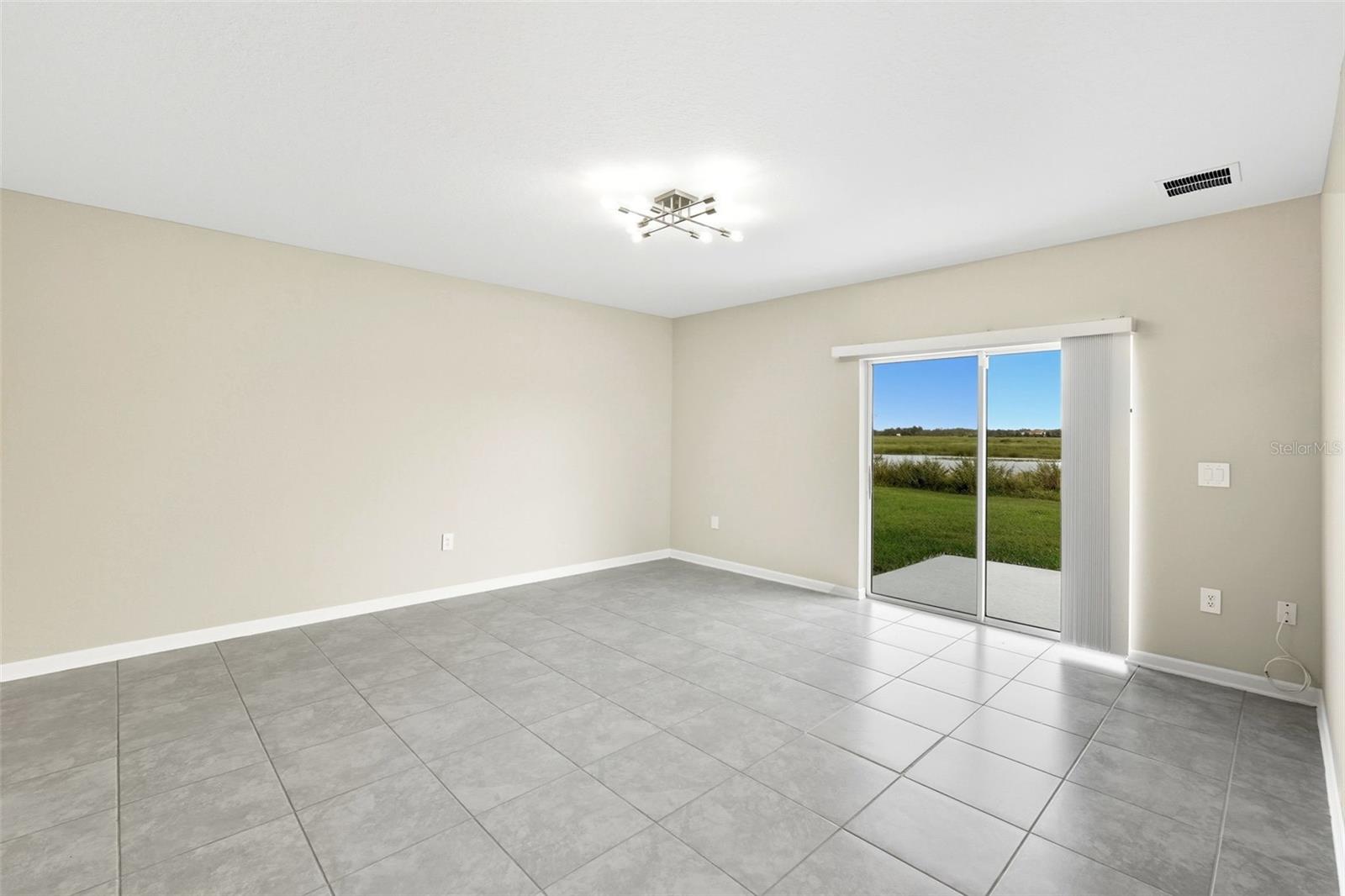 724 Daring Dr Property Photo 34