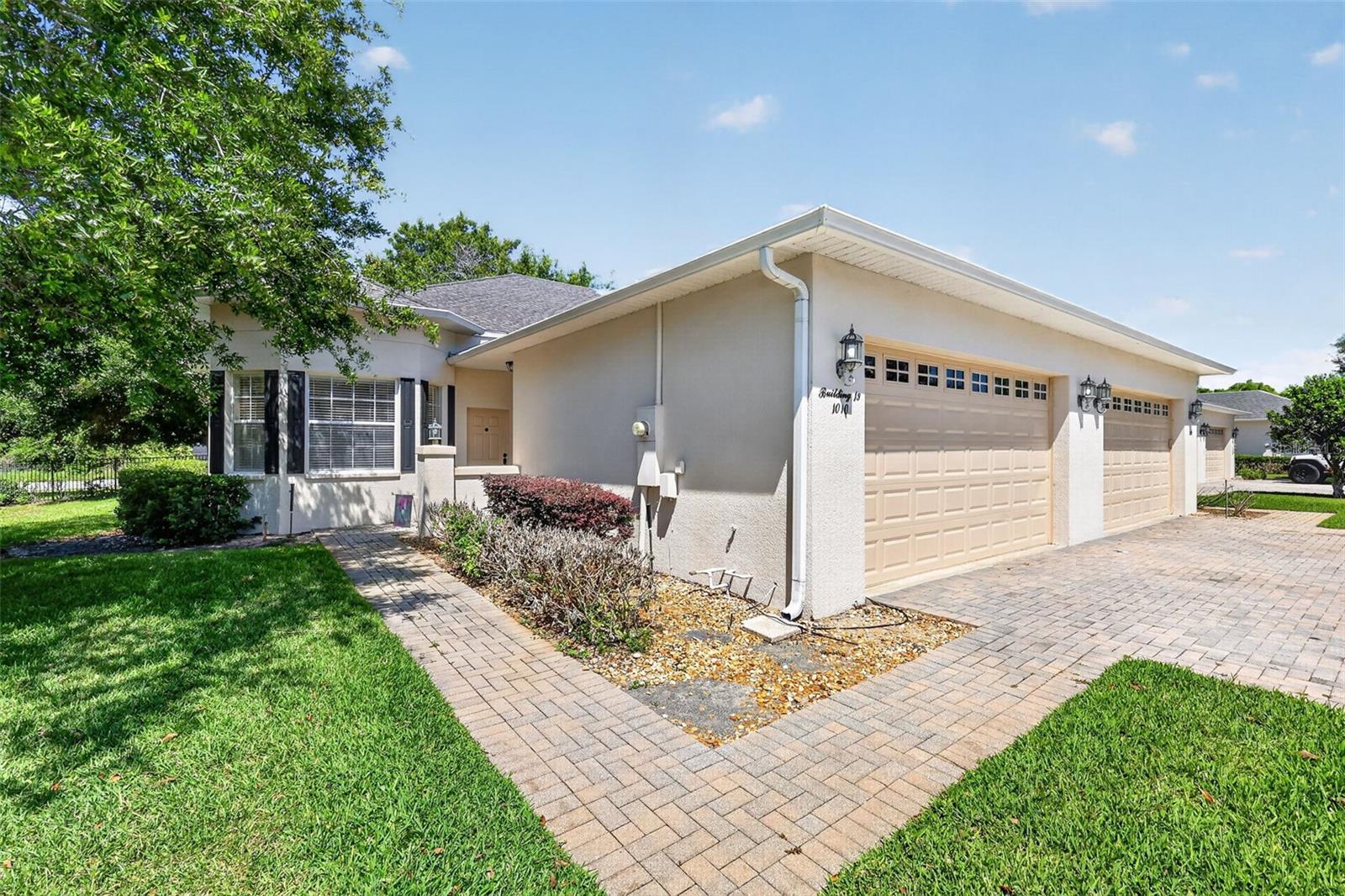 1010 GREEN GATE BLVD