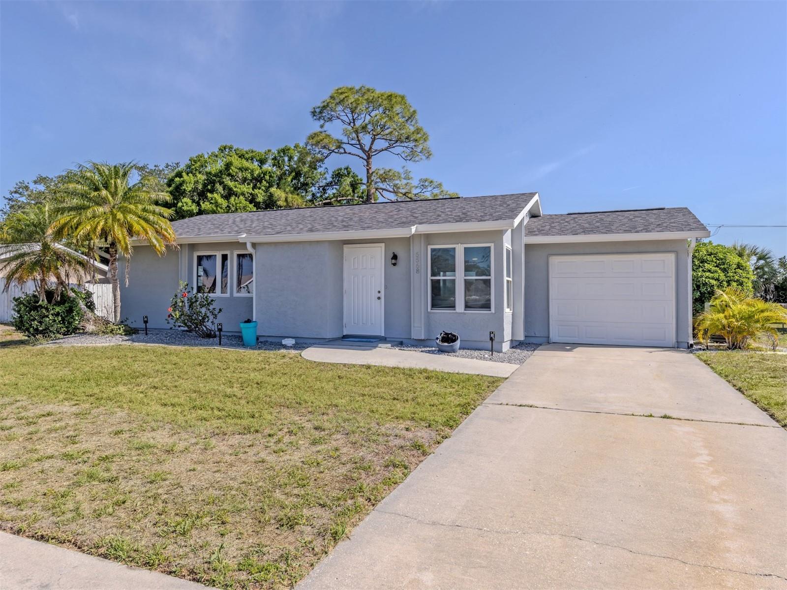 5568 Kenwood Dr Property Photo 1