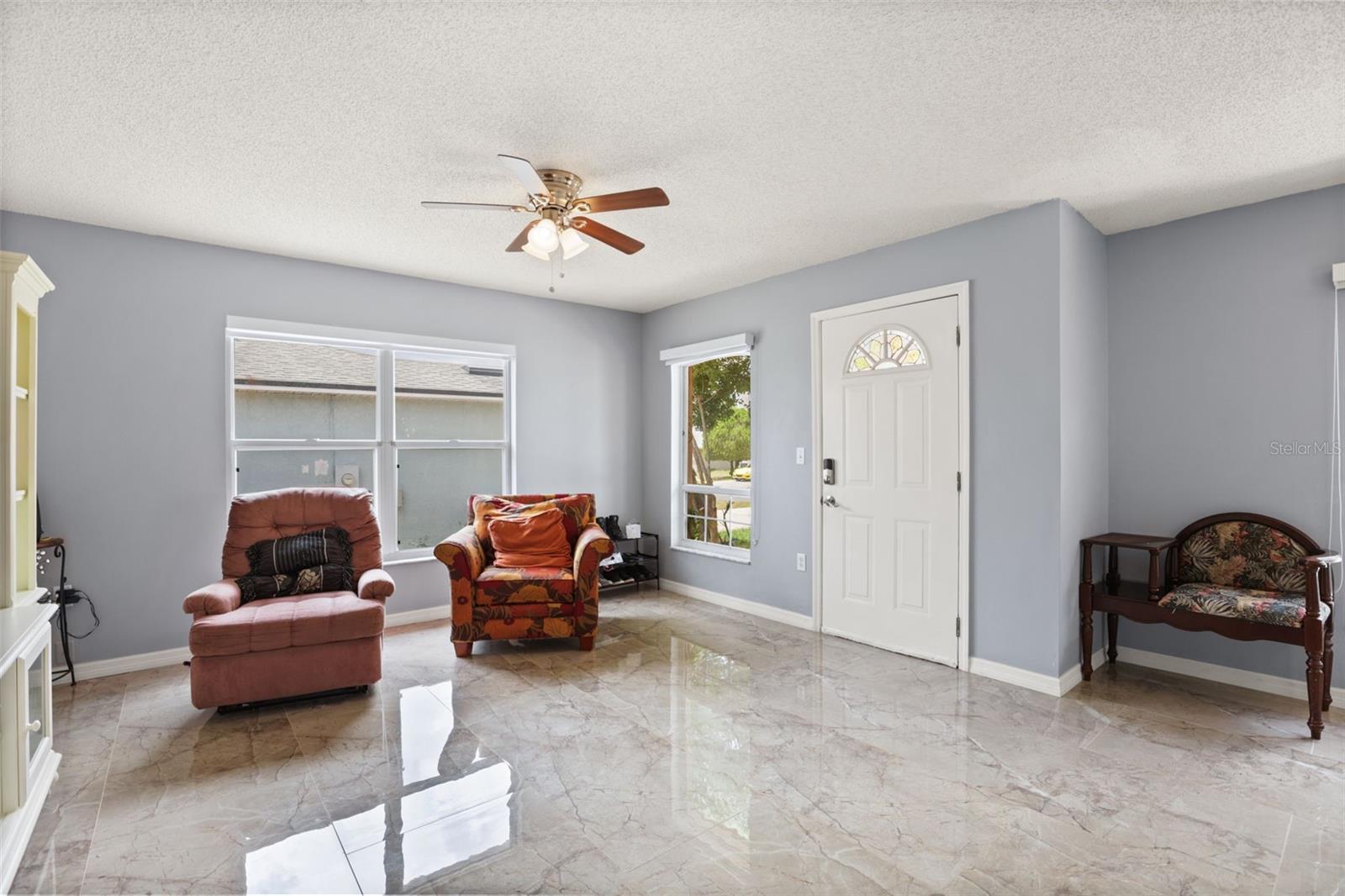 329 Lake Daisy Loop Property Photo 6