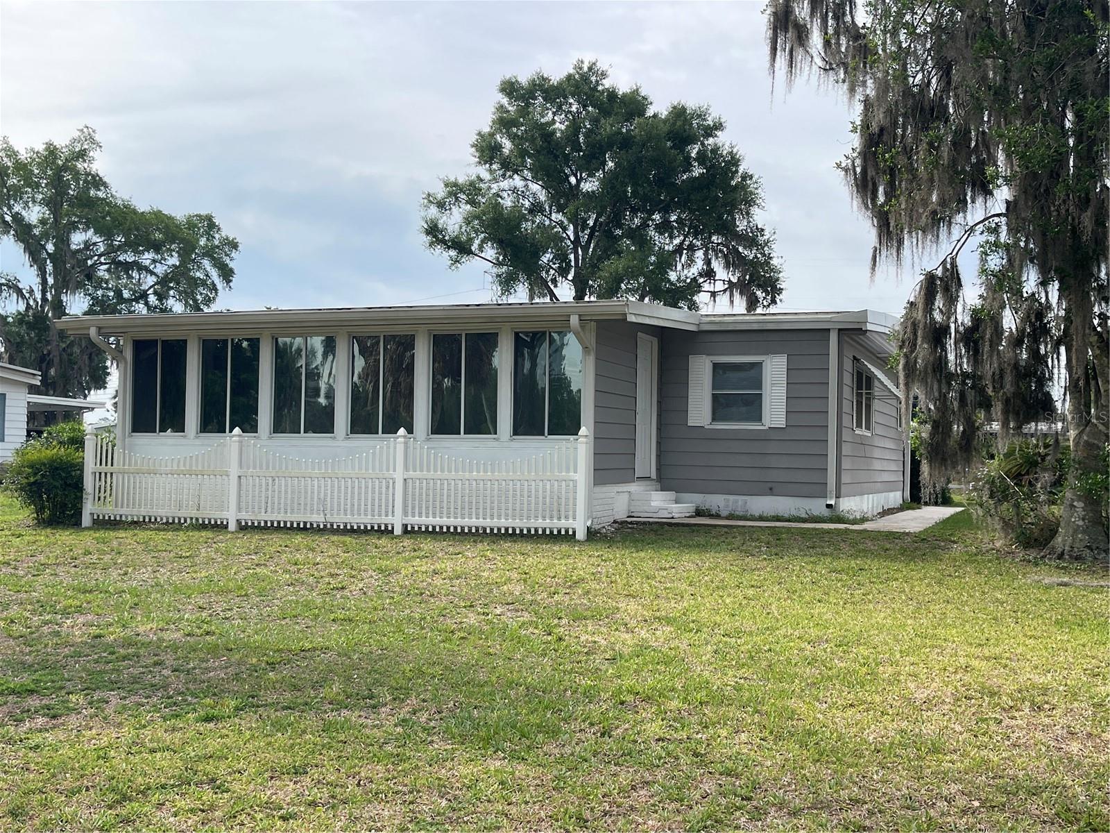 87 N Bobwhite Road Property Photo 1