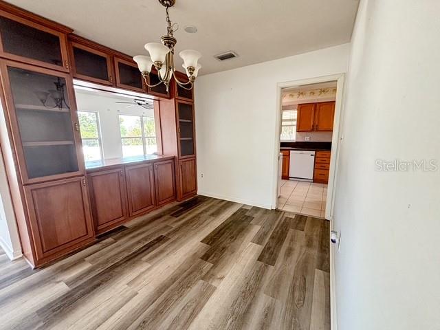 121 E Pine St Property Photo 5