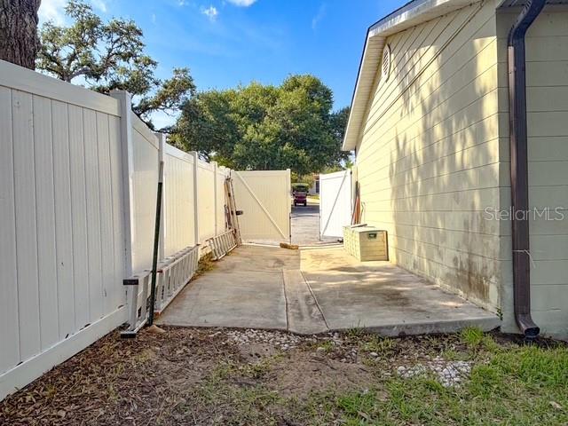121 E Pine St Property Photo 32