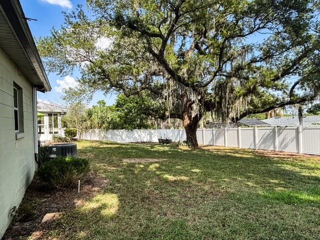 121 E Pine St Property Photo 33