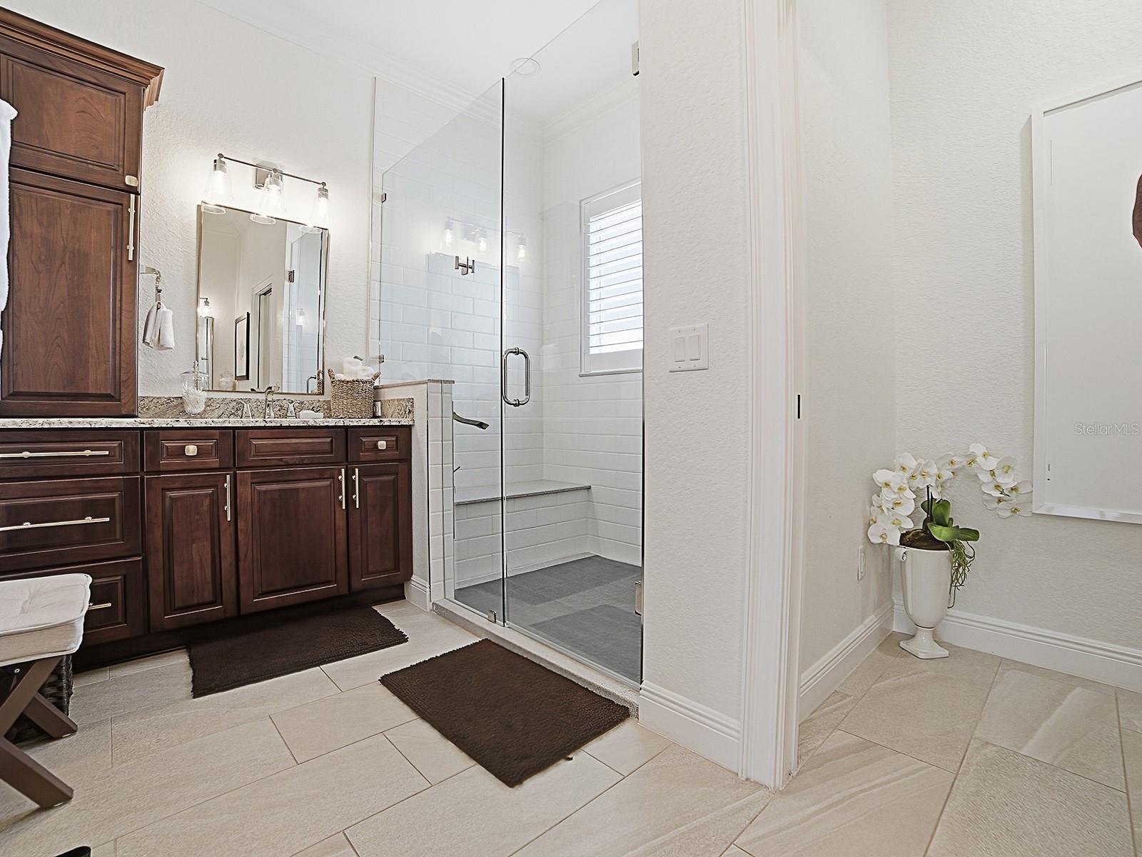 858 Pinckney Ln Property Photo 41