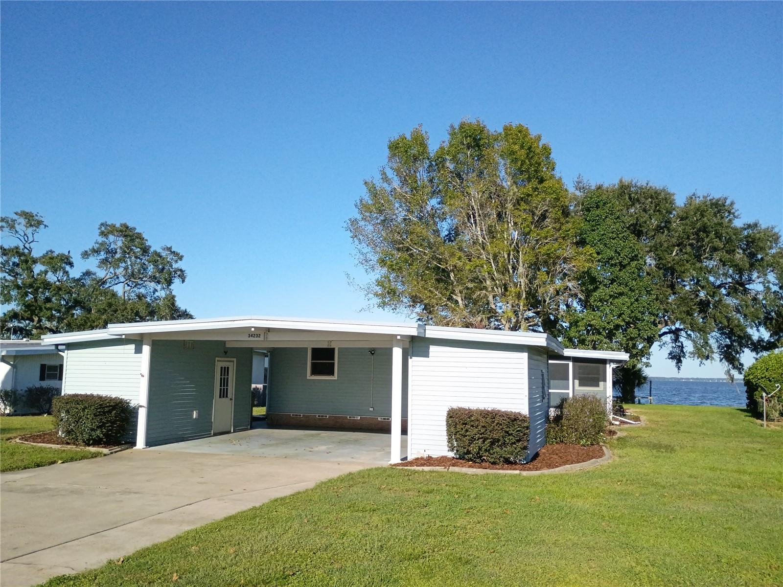 34232 Island Dr Property Photo 3