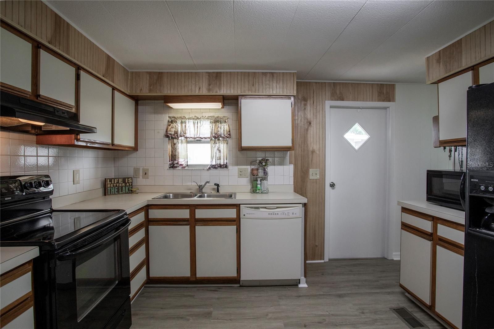 34232 Island Dr Property Photo 16