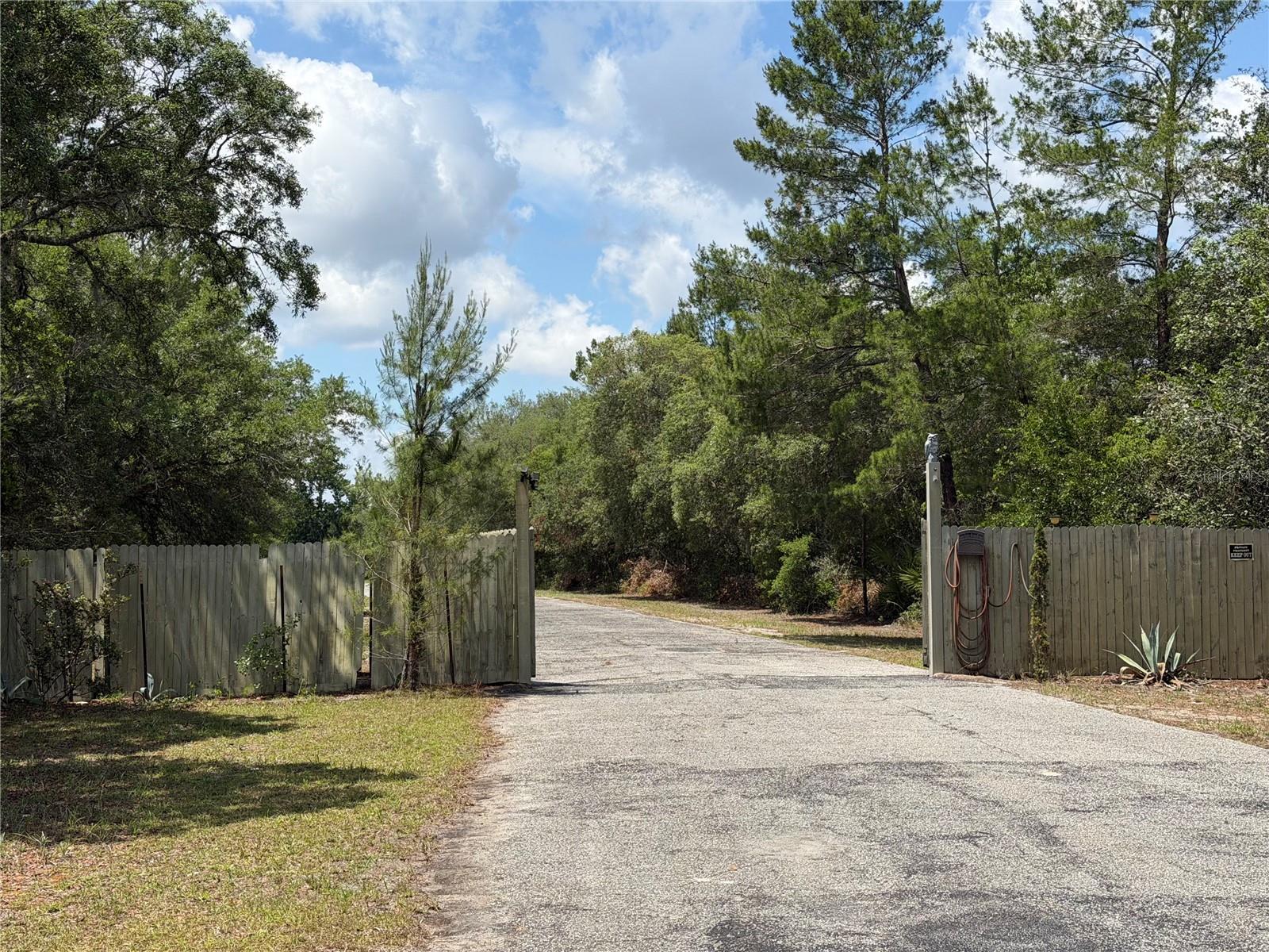 S Sequoia Way Property Photo 2