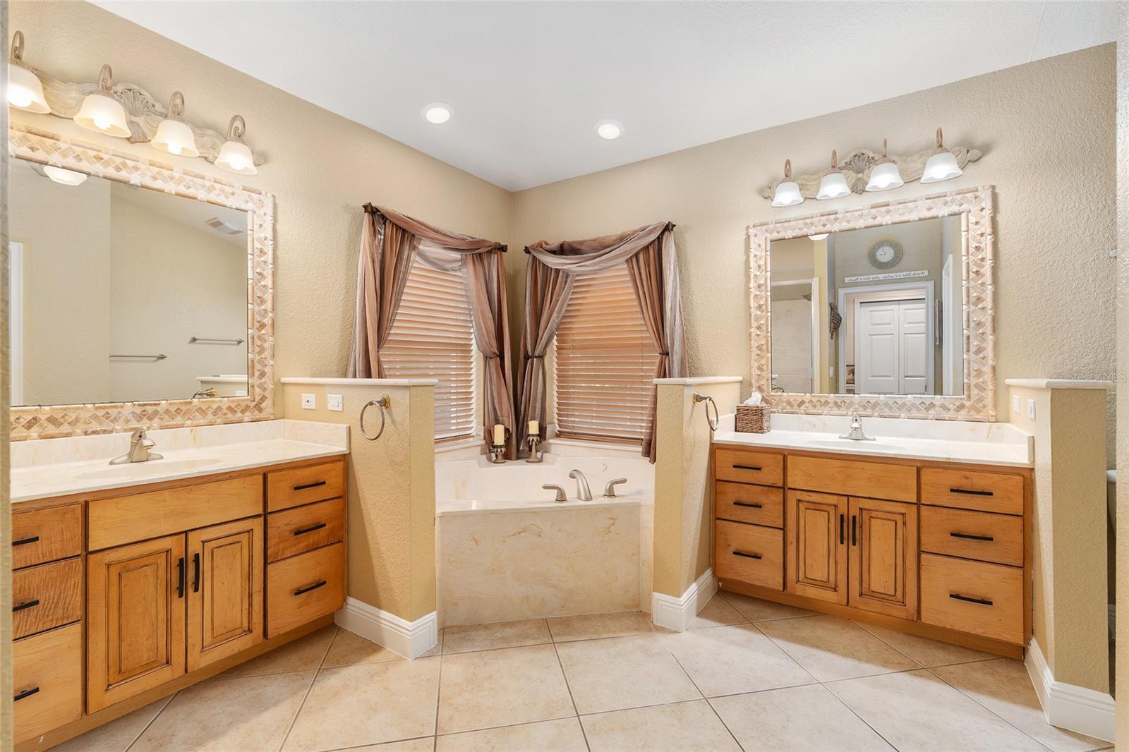 29 Se Ocale Way Property Photo 57