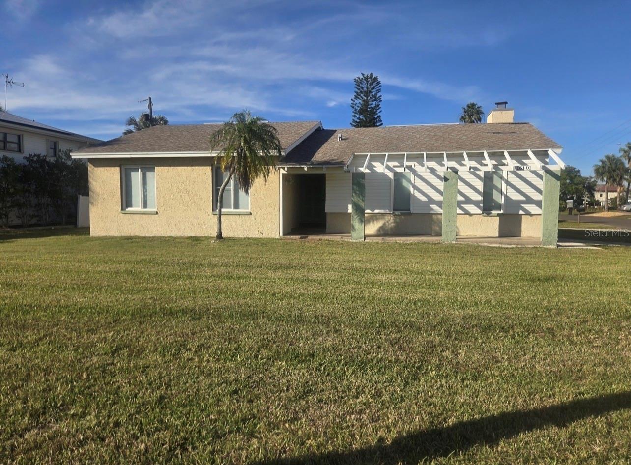 16101 GULF BLVD Property Photo 1