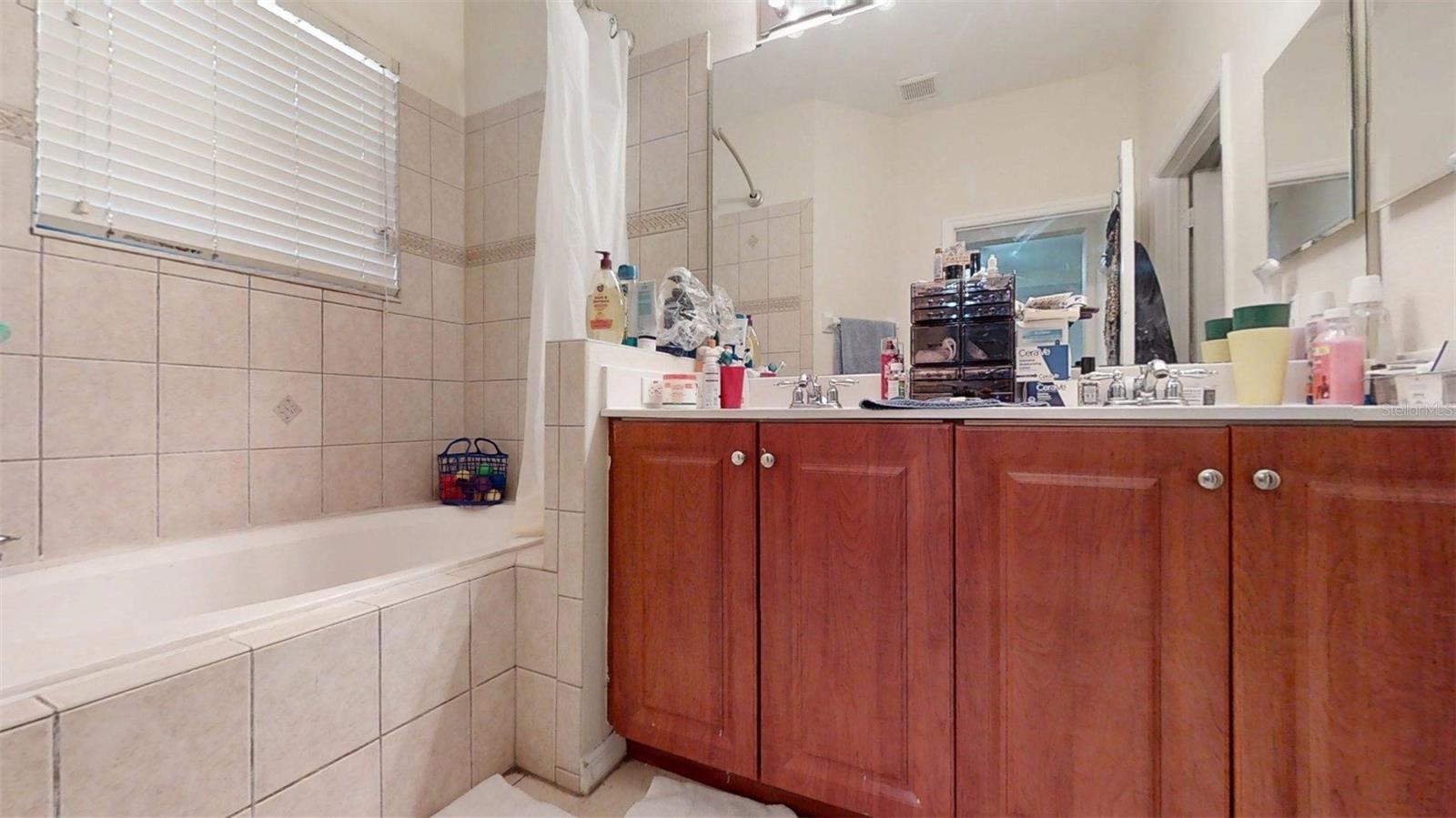 1370 Pacific Rd Property Photo 32