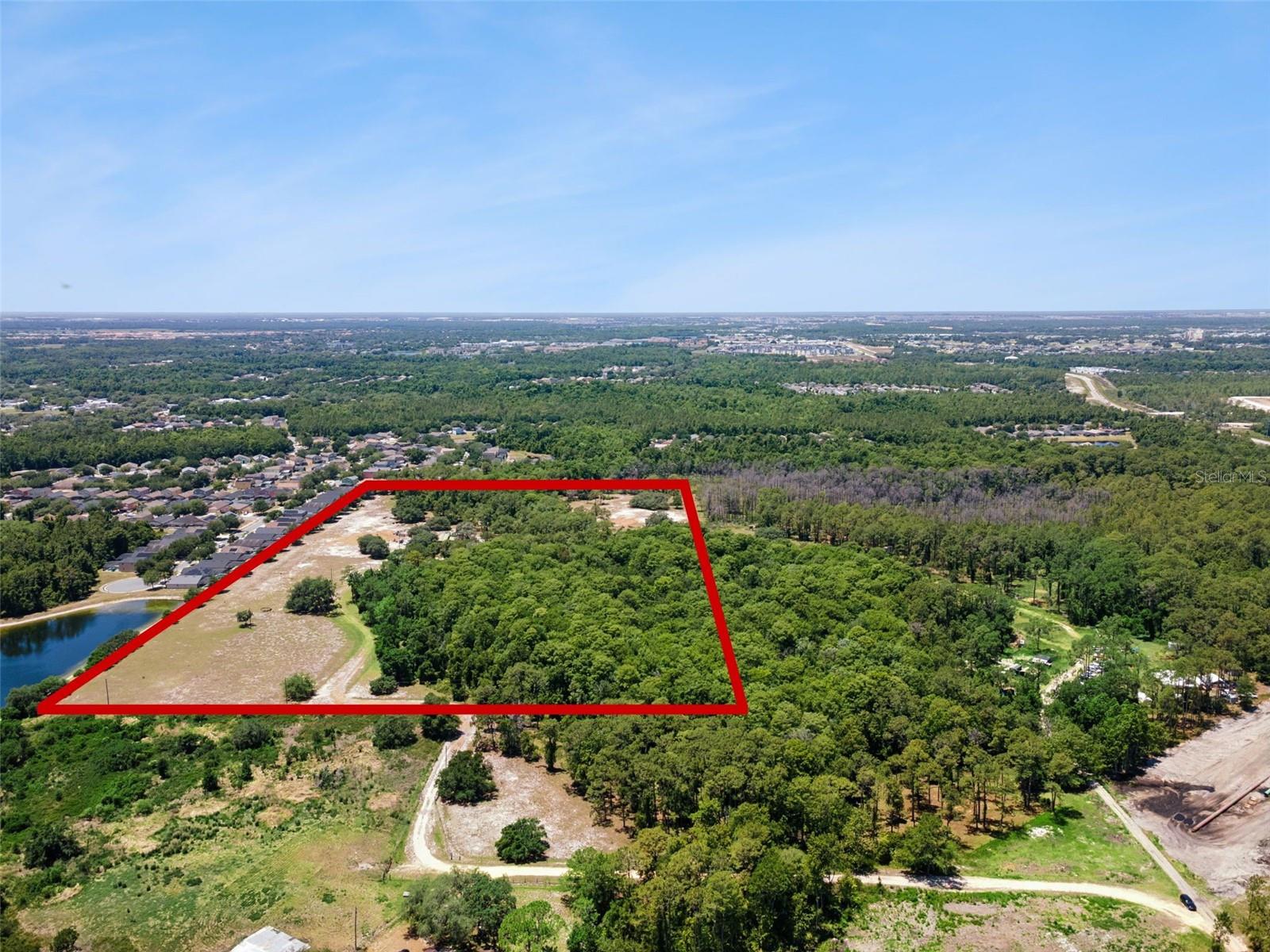 Blue Jay Way Property Photo 4