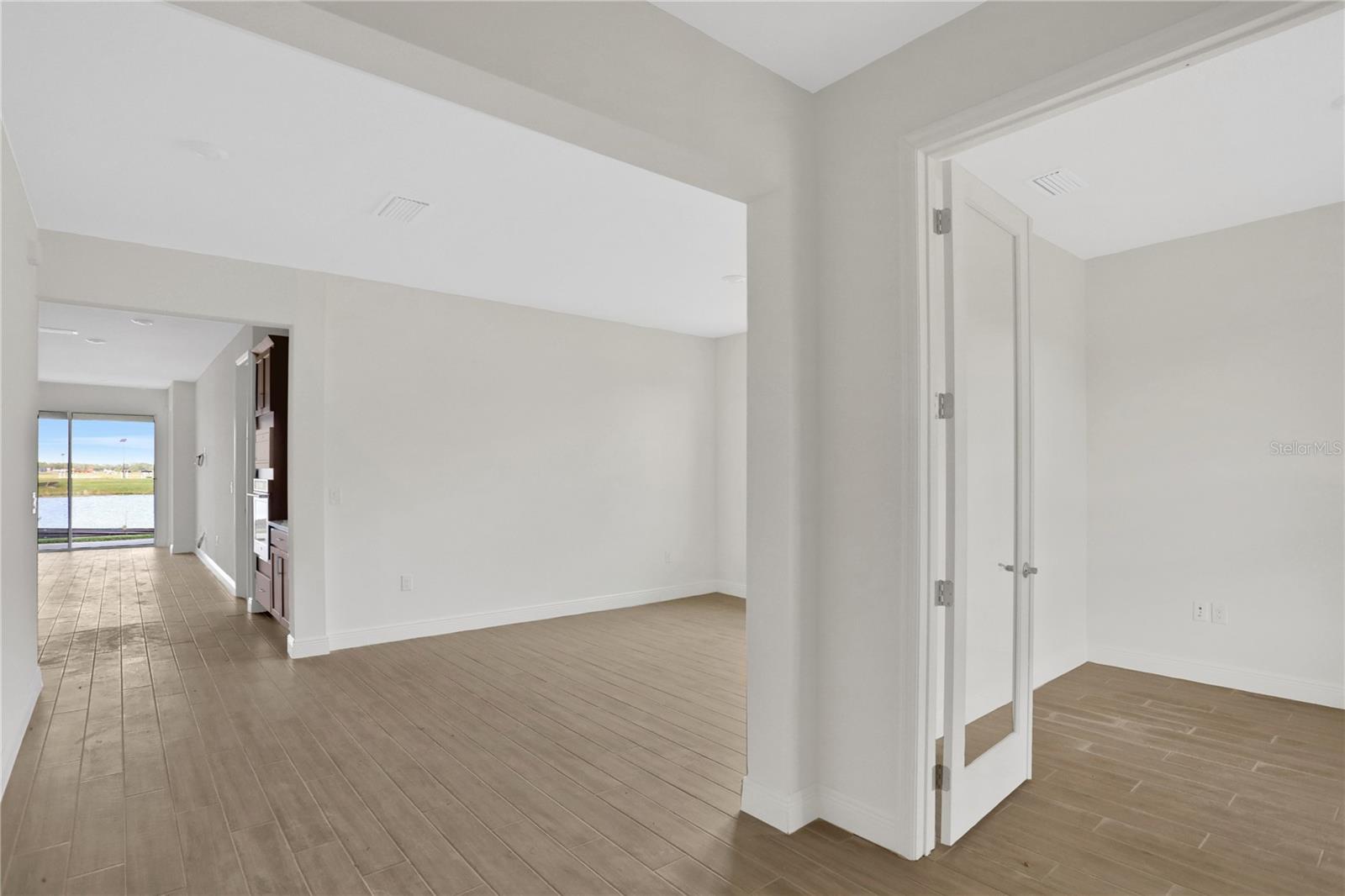 7413 Sea Manatee St Property Photo 6