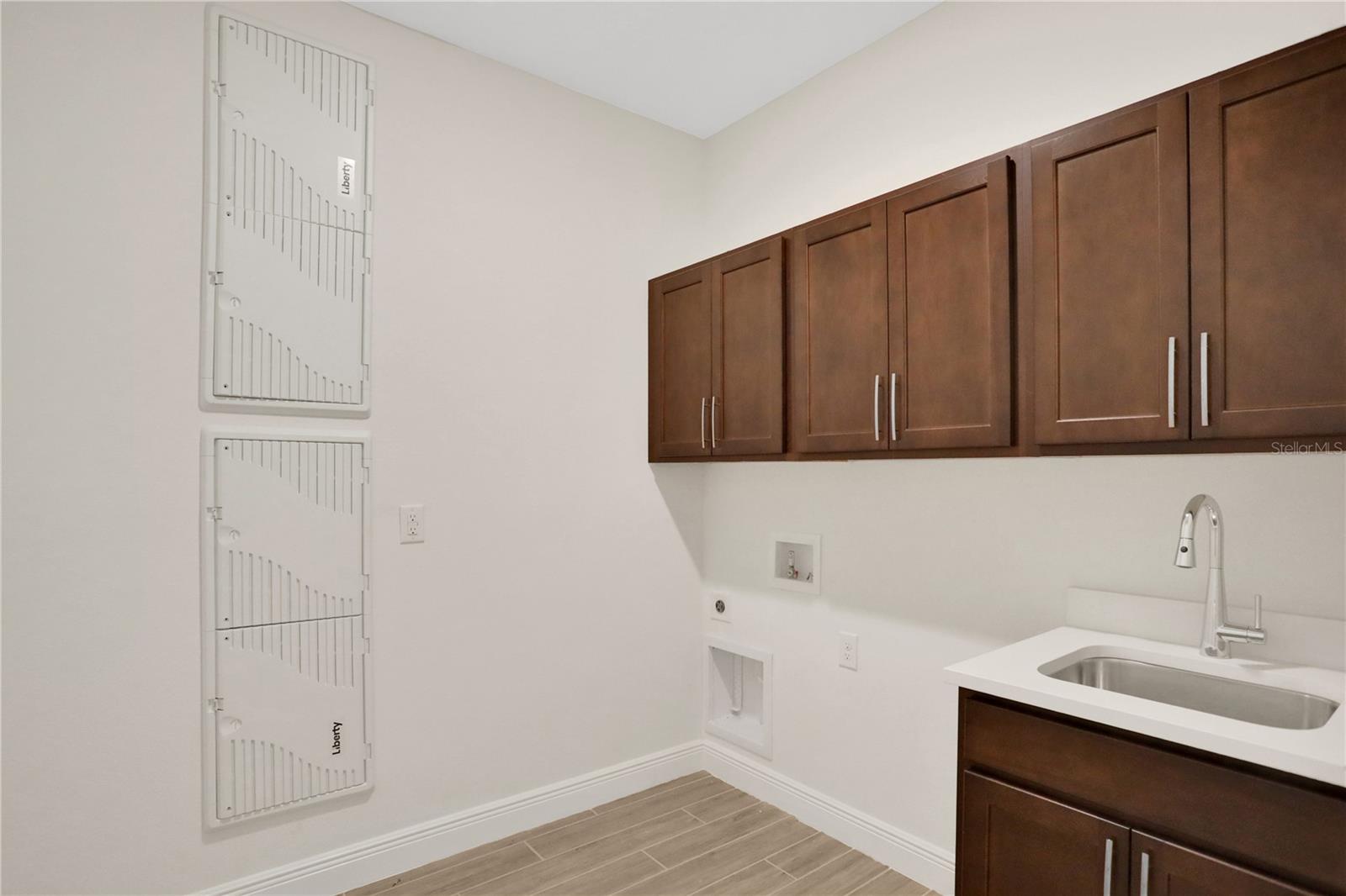 7413 Sea Manatee St Property Photo 21