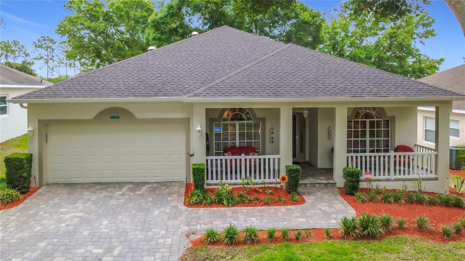 2207 Stonebridge Way Property Photo 2