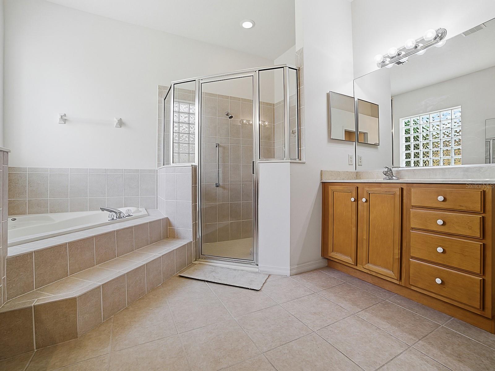 5106 Chanticleer Dr Property Photo 24