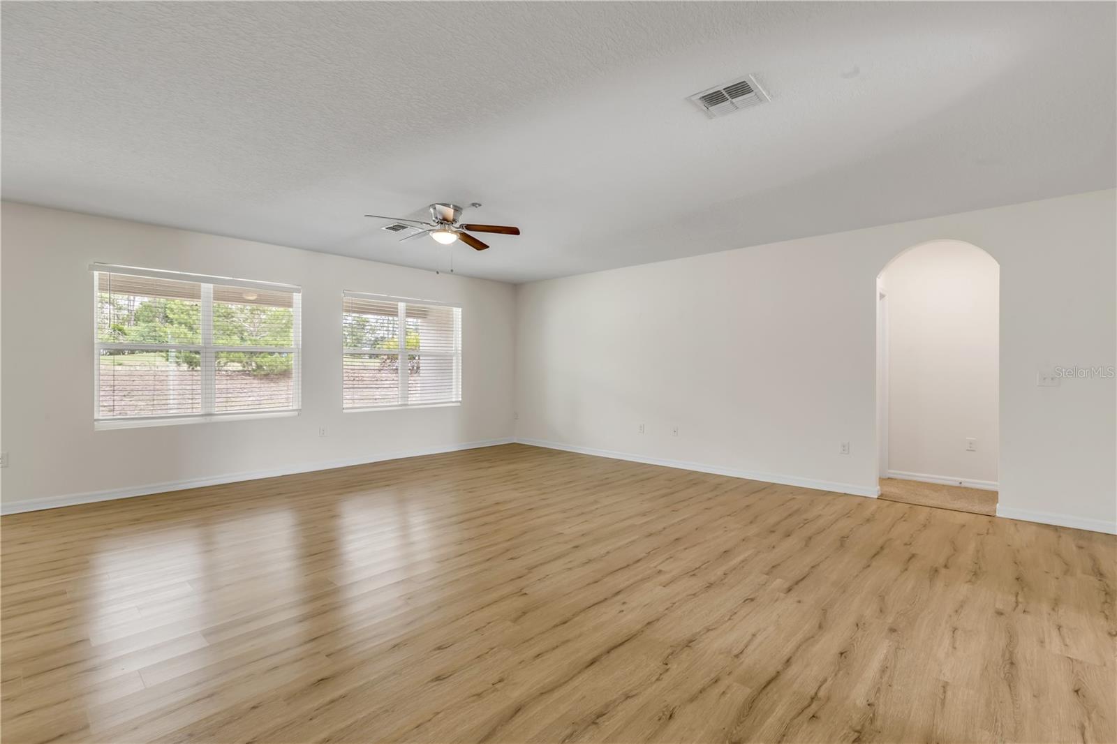 48 Hickory Crse Property Photo 7