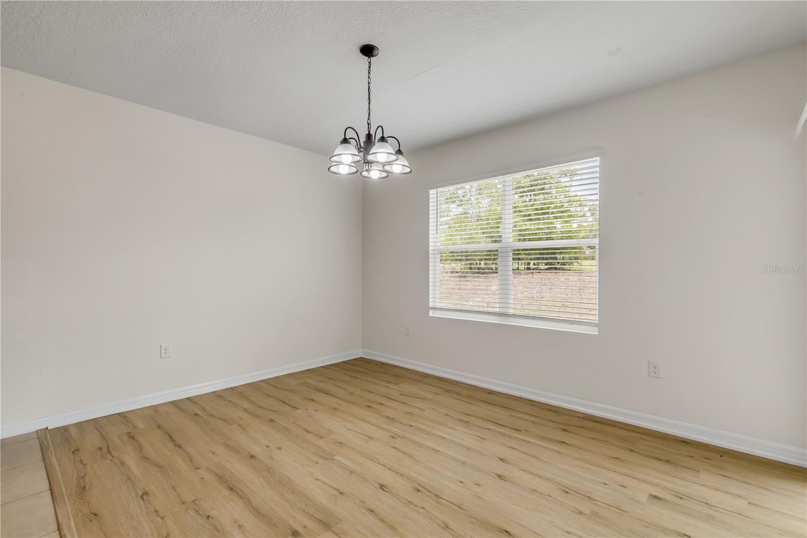 48 Hickory Crse Property Photo 9