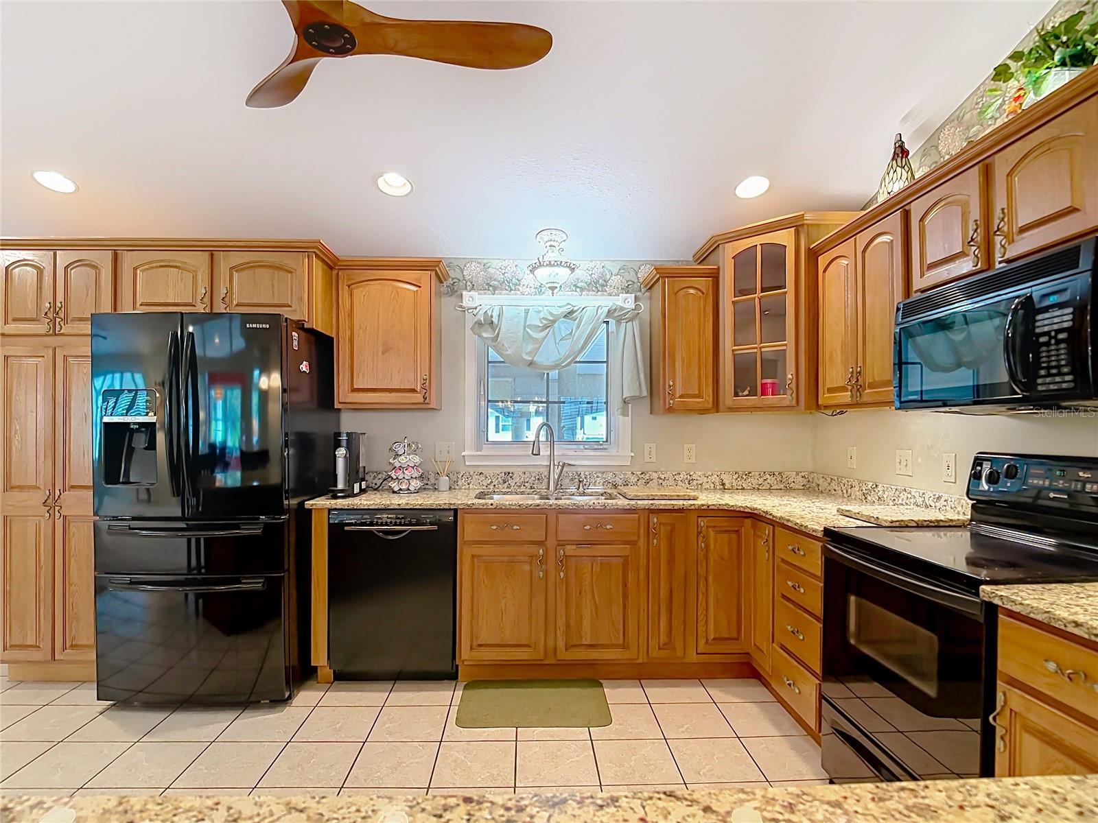 4703 Cassandra Ln Property Photo 23
