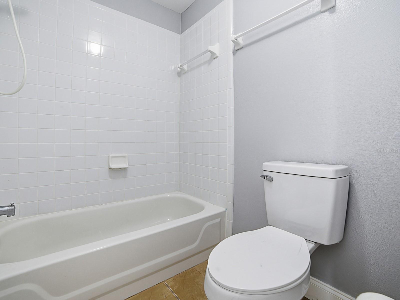 2741 S Brown Ave Property Photo 18