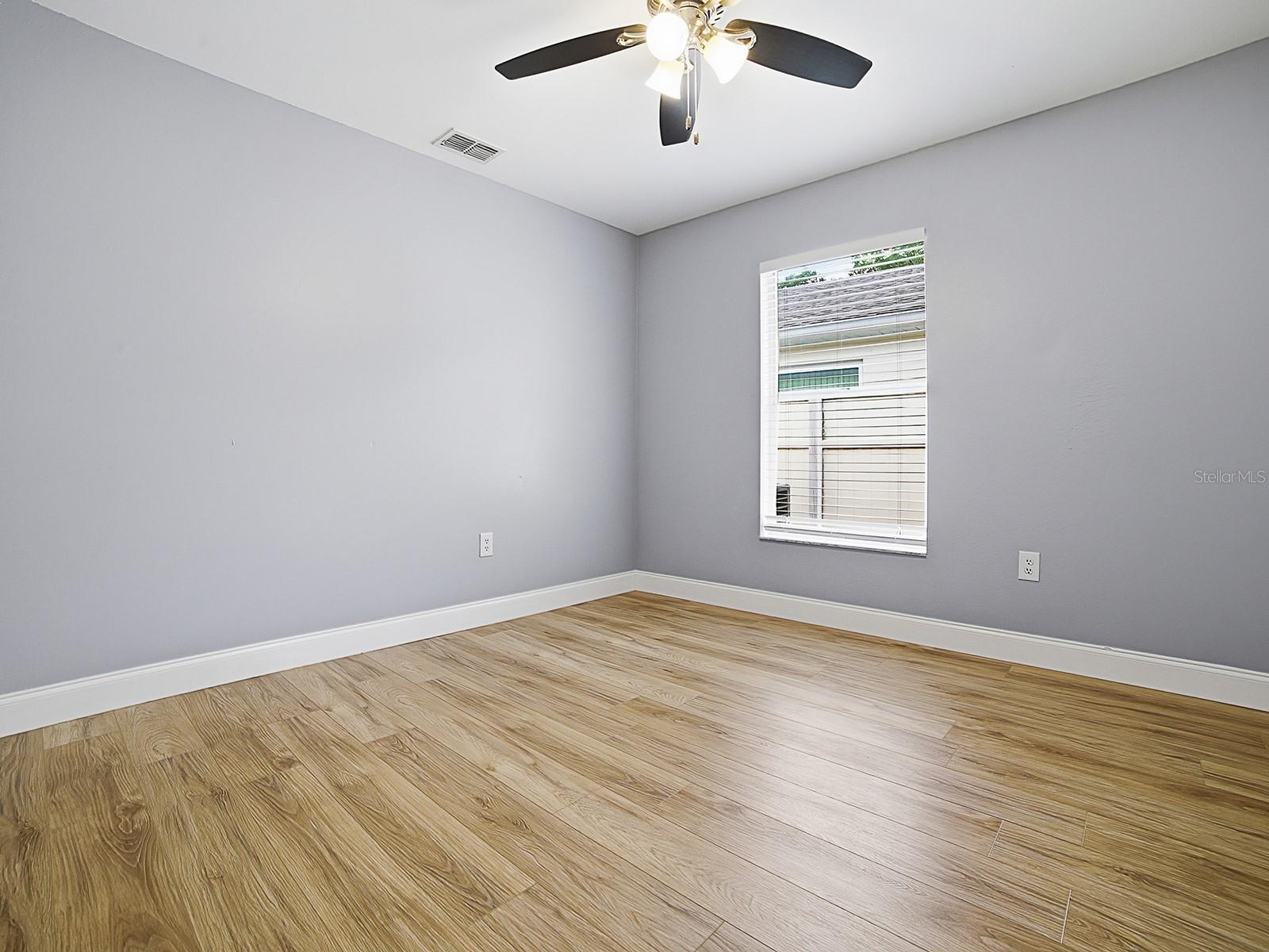 2741 S Brown Ave Property Photo 21