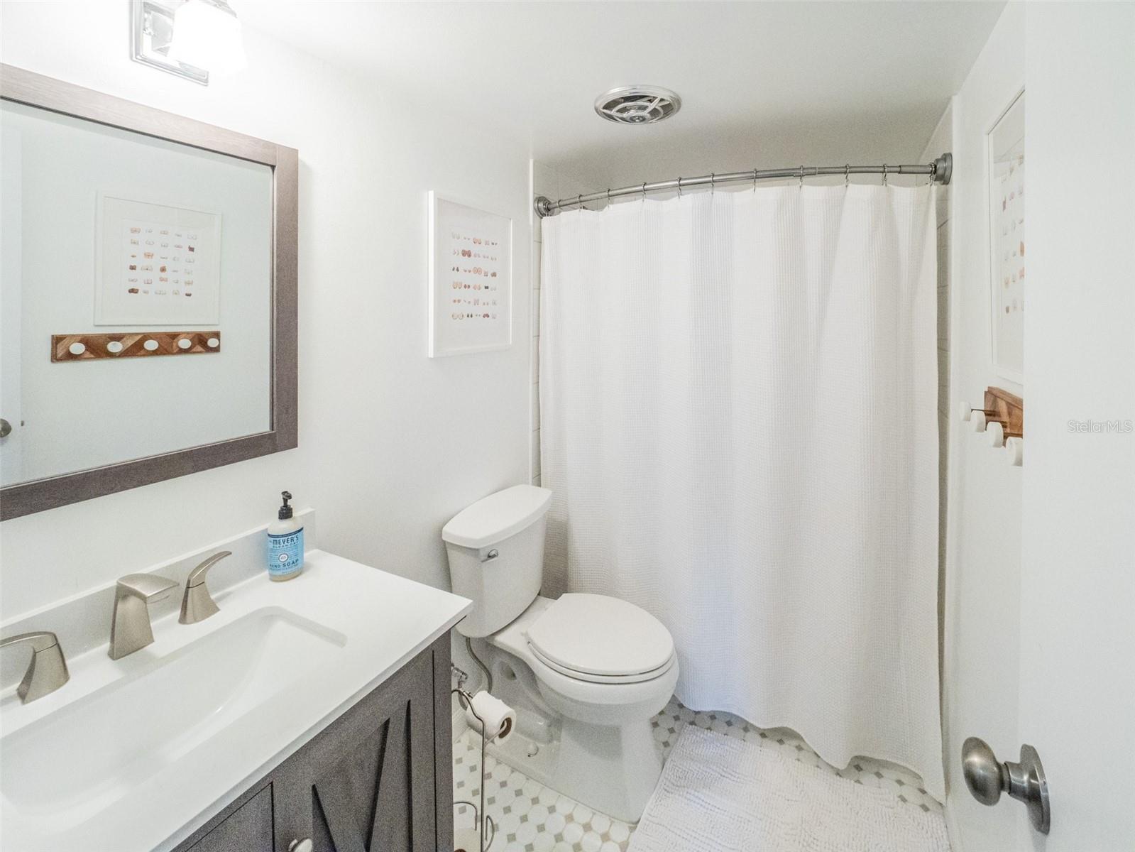 1051 S Highland St #7e Property Photo 20