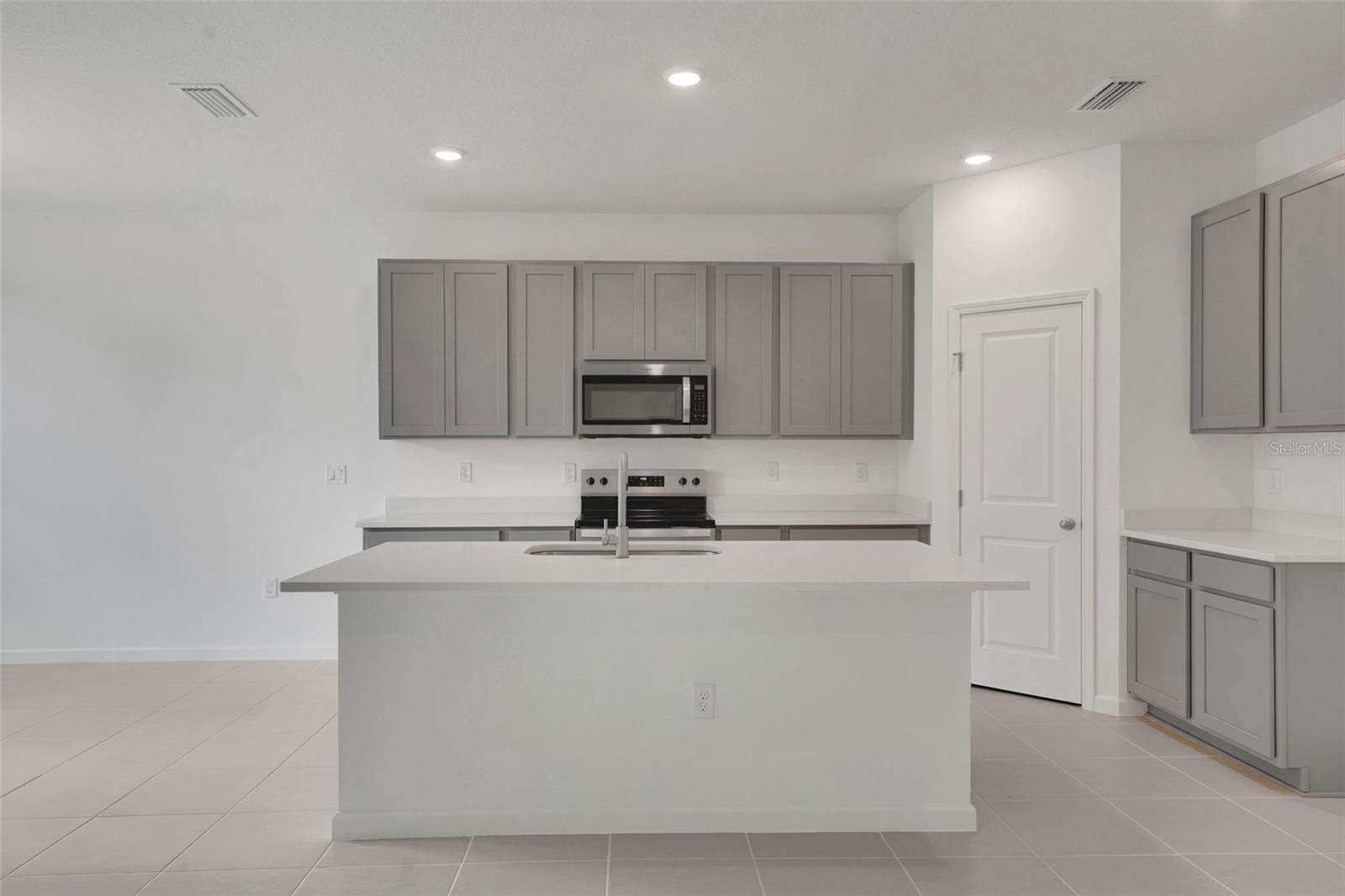 5055 Abigail Dr Property Photo 17