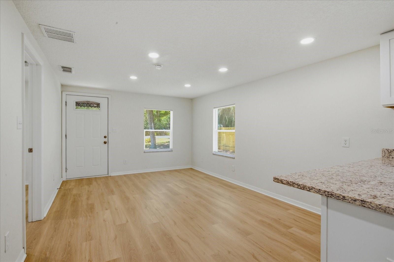 816 Woodland Ave Property Photo 11