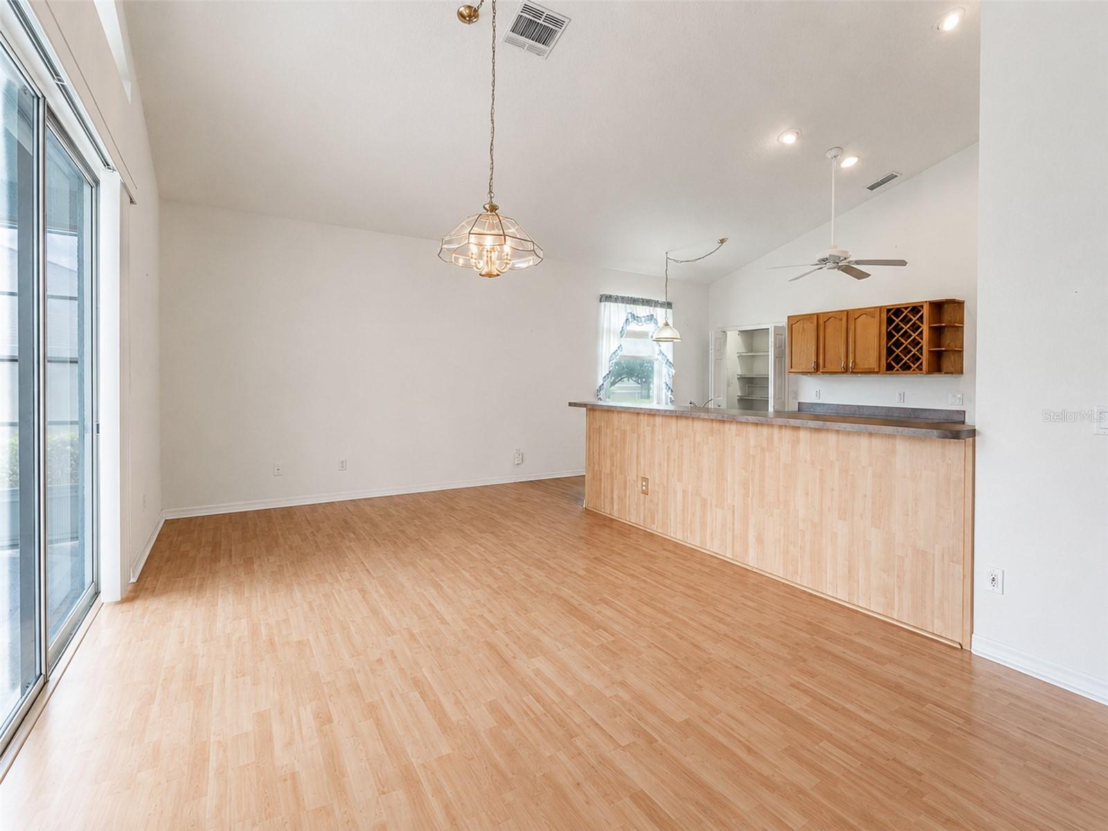 4215 Greenwich Ct Property Photo 8