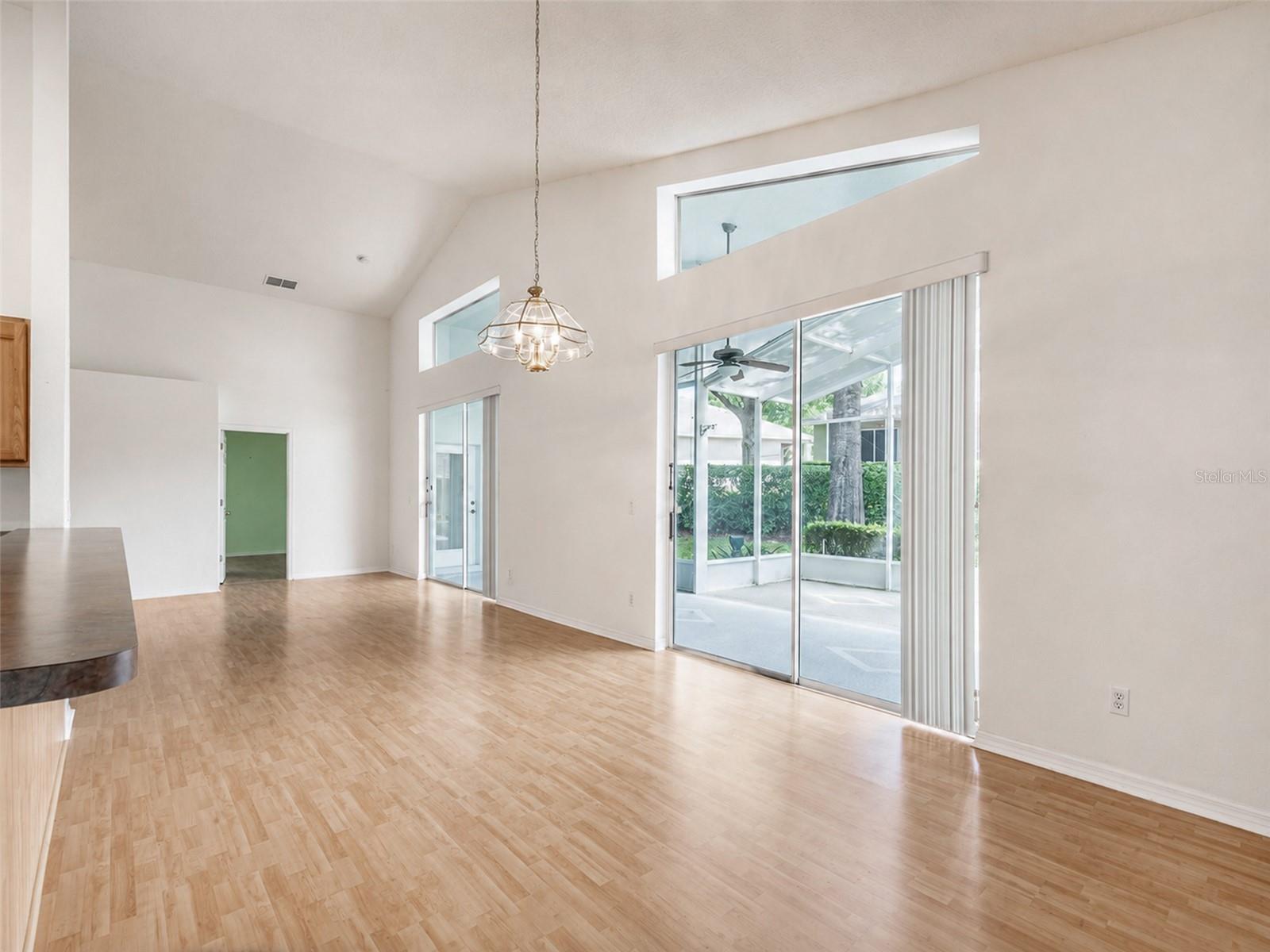 4215 Greenwich Ct Property Photo 9