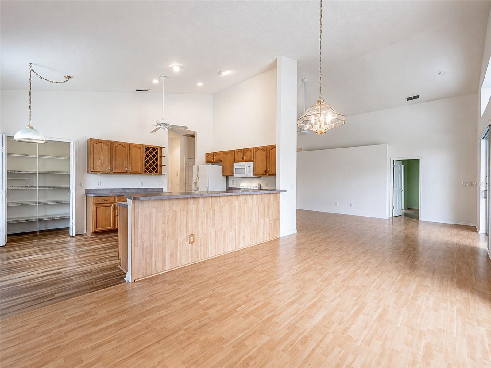 4215 Greenwich Ct Property Photo 14