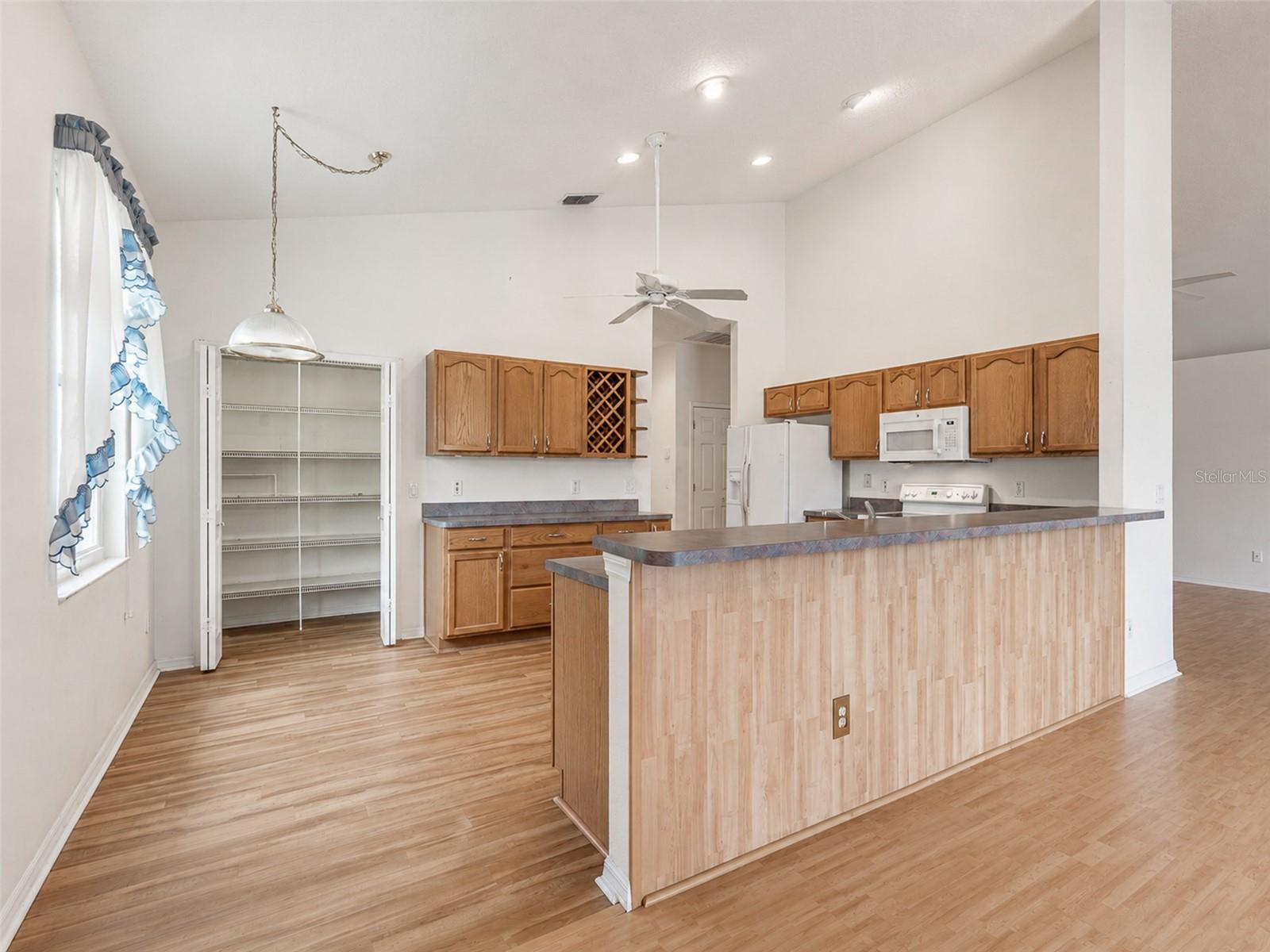 4215 Greenwich Ct Property Photo 18