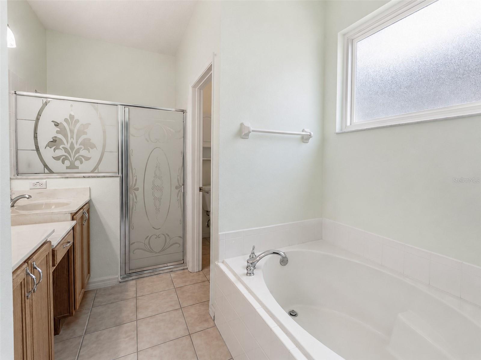 4215 Greenwich Ct Property Photo 28