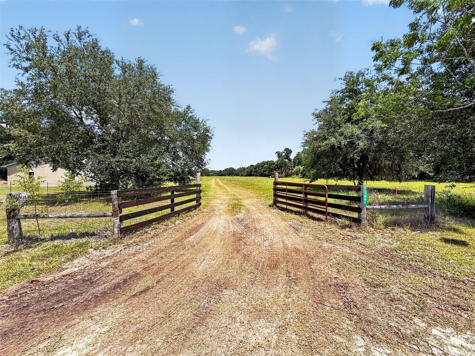 7755 Cr 714 Property Photo 2