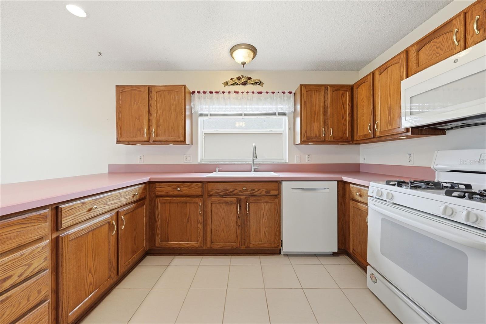 1344 Augustine Dr Property Photo 14