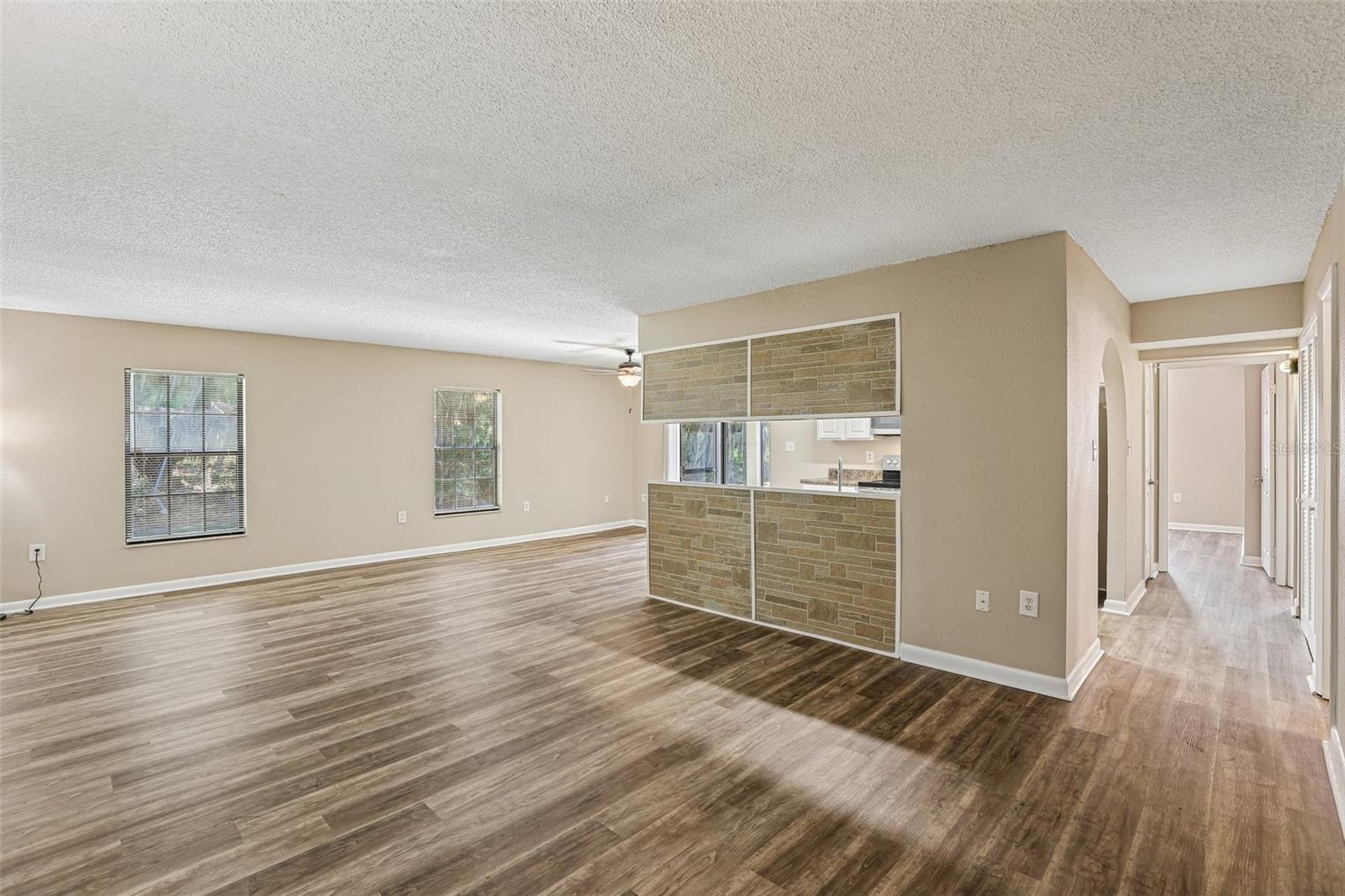 100 E Oak Terrace Dr #d2 Property Photo 10