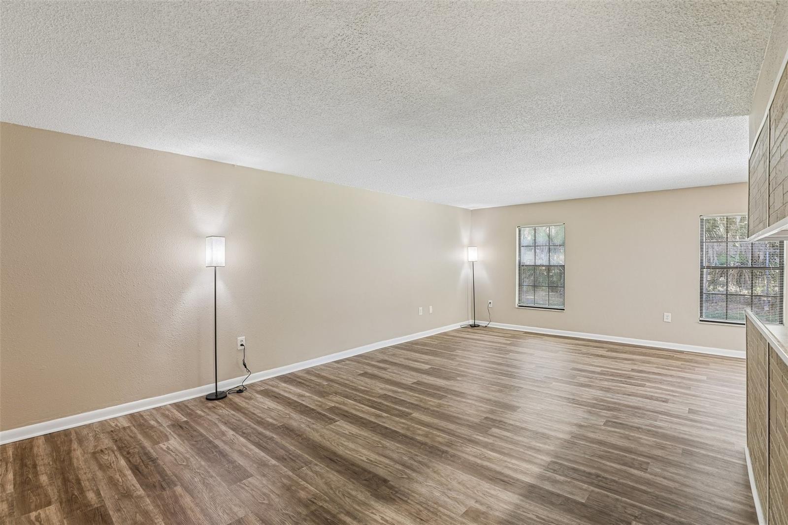 100 E Oak Terrace Dr #d2 Property Photo 11