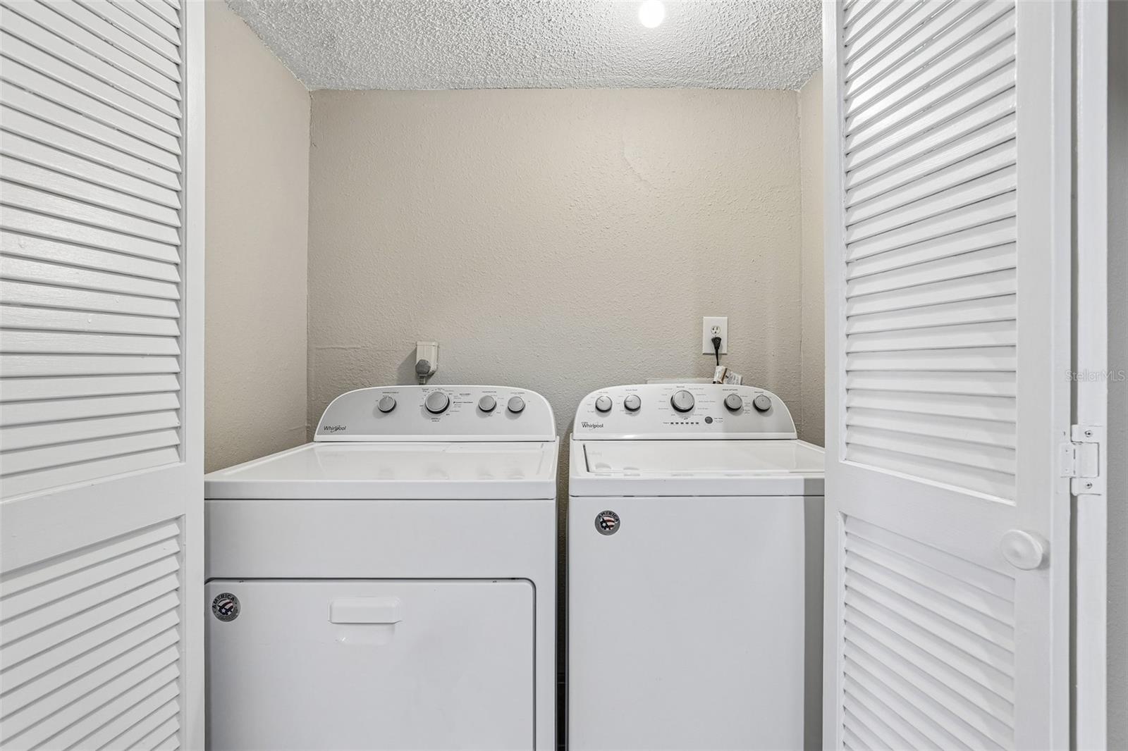 100 E Oak Terrace Dr #d2 Property Photo 21