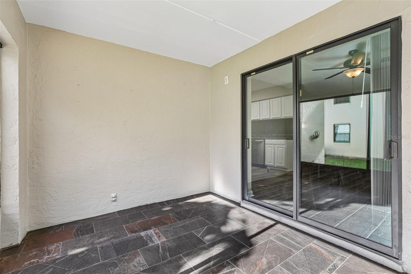 100 E Oak Terrace Dr #d2 Property Photo 24