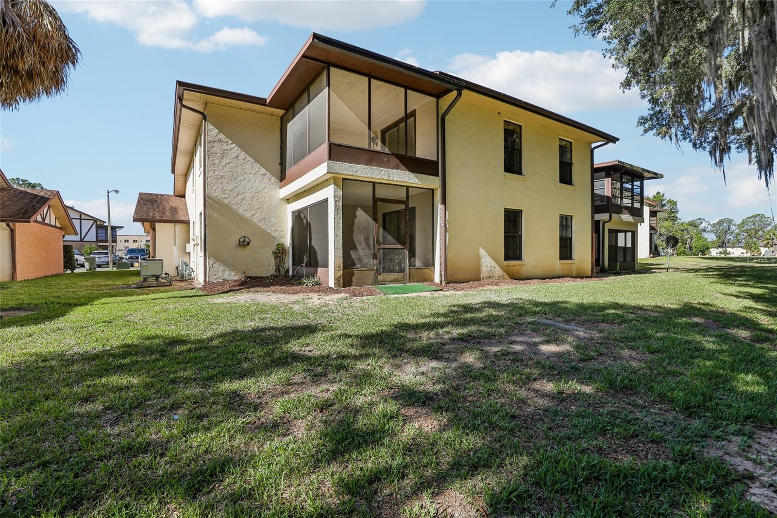 100 E Oak Terrace Dr #d2 Property Photo 31