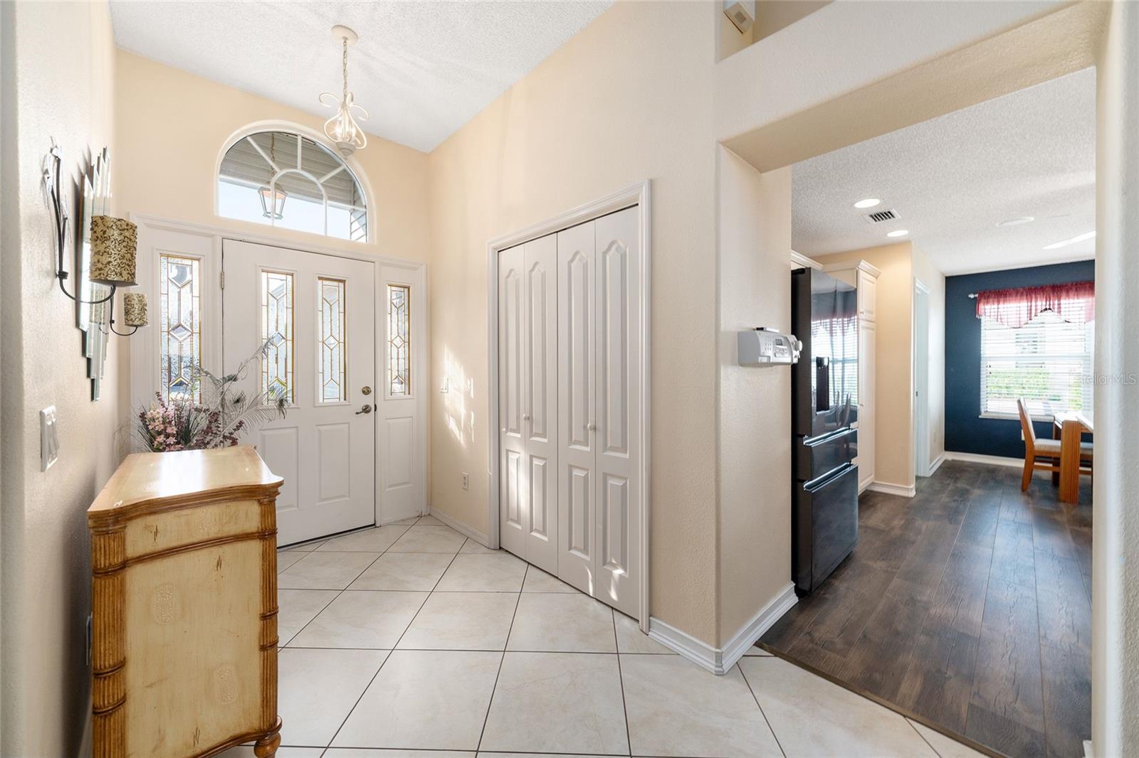 1529 Straton Way Property Photo 3