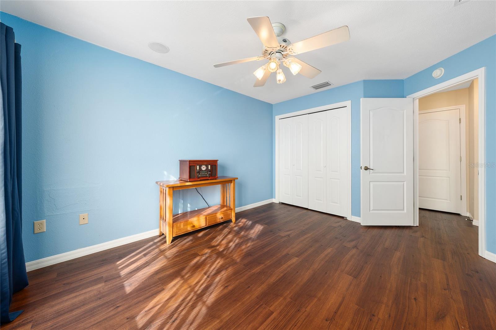 1529 Straton Way Property Photo 13