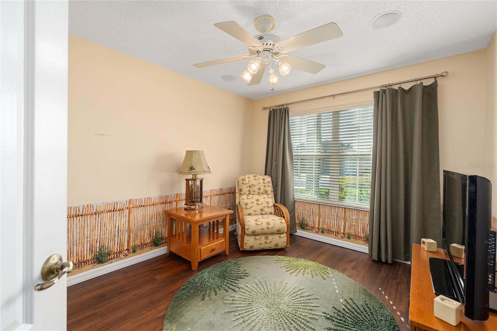 1529 Straton Way Property Photo 14