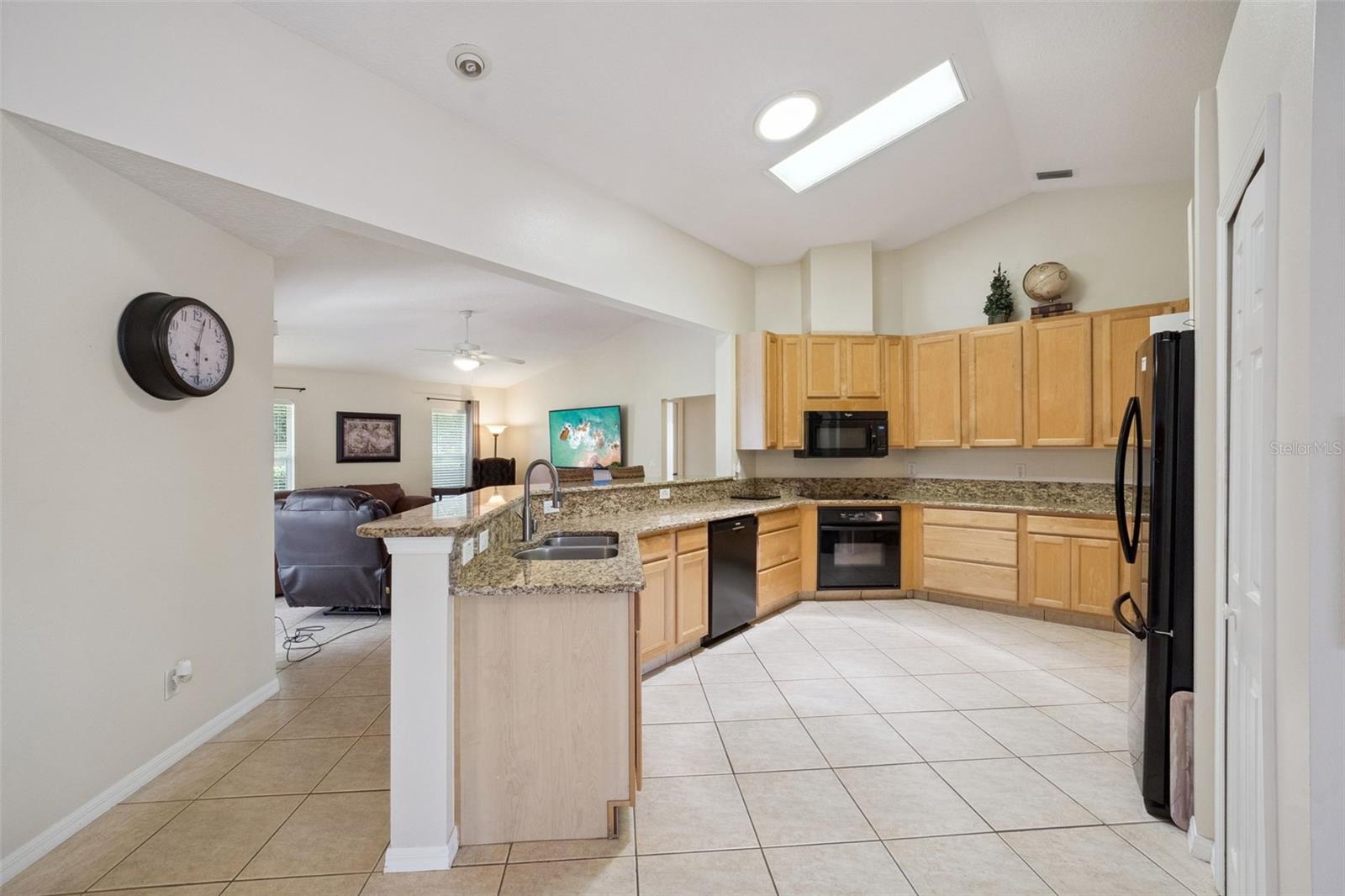 21101 Braveheart Dr Property Photo 9