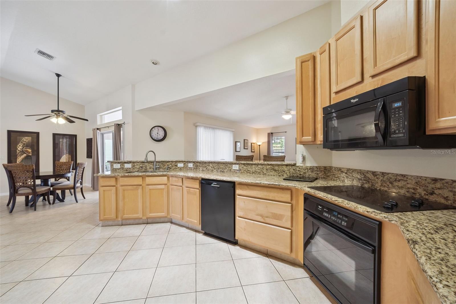 21101 Braveheart Dr Property Photo 11