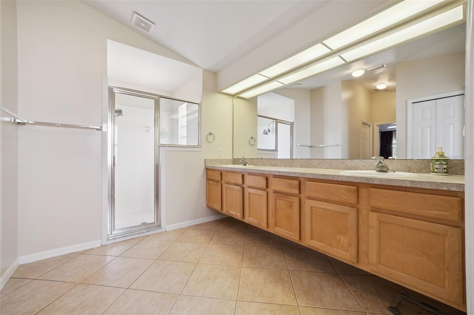 21101 Braveheart Dr Property Photo 17