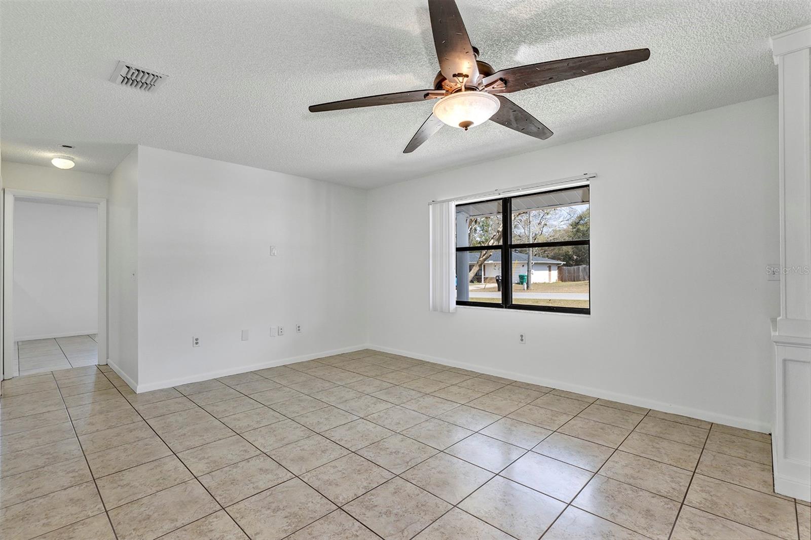 606 Third Ave Property Photo 12