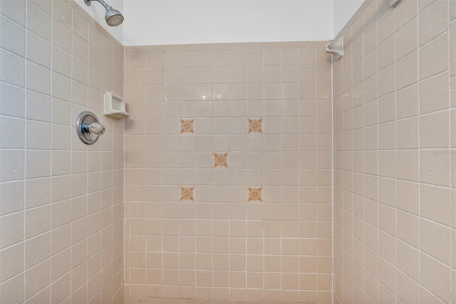 606 Third Ave Property Photo 34