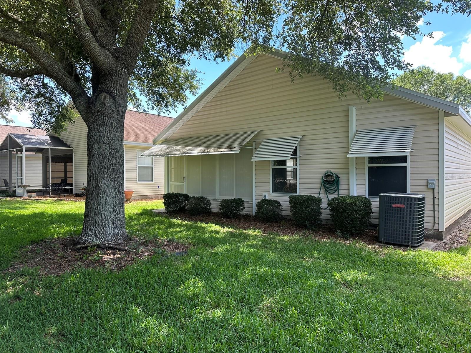 25335 Cranes Roost Cir Property Photo 4
