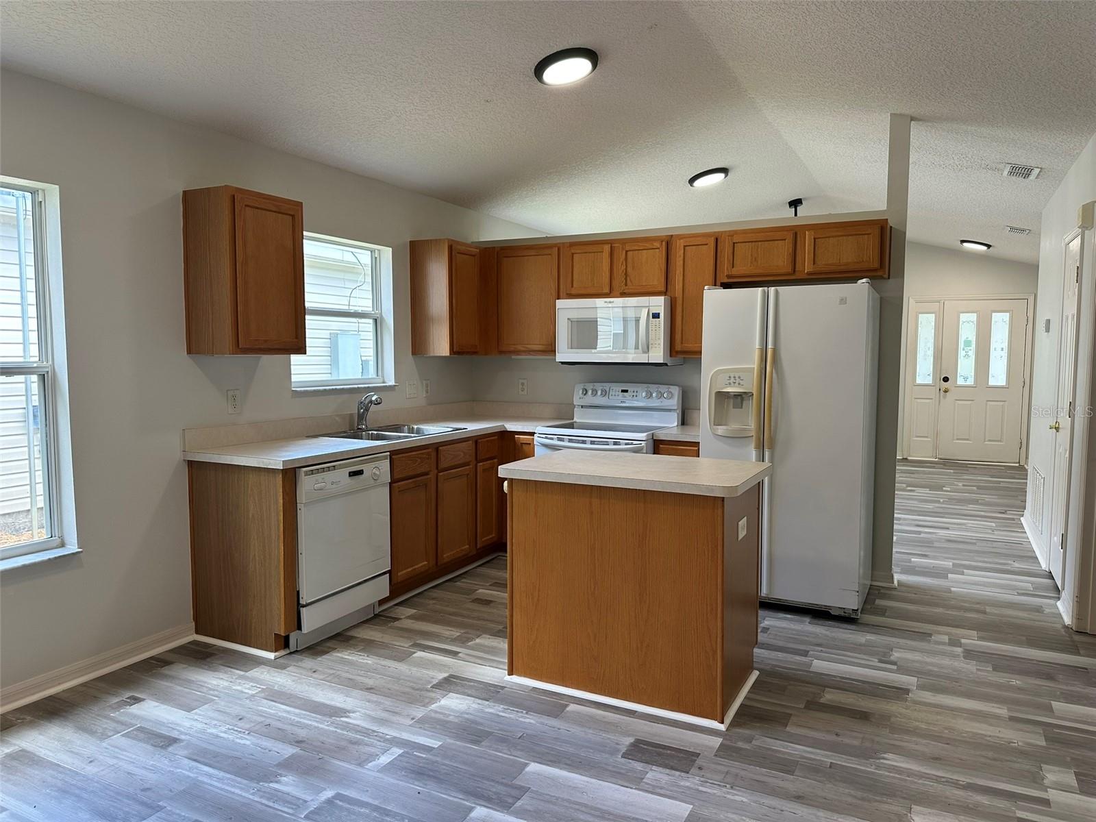 25335 Cranes Roost Cir Property Photo 8